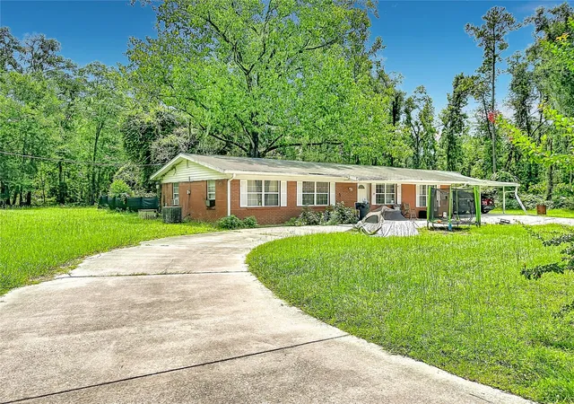 4th image of 173 Se Andrews Dr, Lake City, FL 32025 | MLS# TB8535348