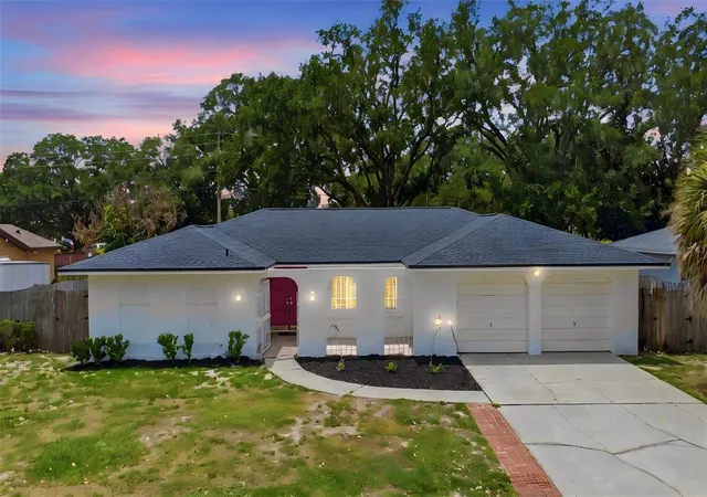 Photo 2 of Single family home for sale at 6785 Tamarind Cir, Orlando, FL 32819 | MLS# O6430257 | Listing updated on 2026-08-26