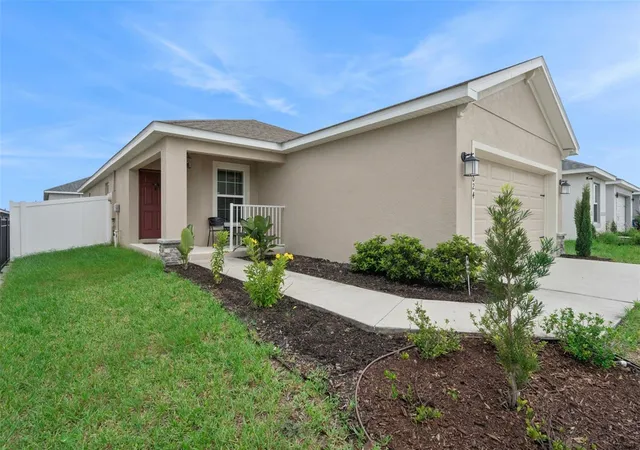 Photo 2 of Single family home for sale at 2024 Noble Dr, Davenport, FL 33837 | MLS# G5115987 | Listing updated on 2026-10-07