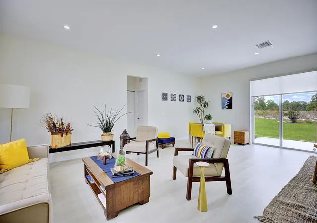 2nd image of 109 Fire Island Ave Ne, Lake Placid, FL 33852 | MLS# C7529148