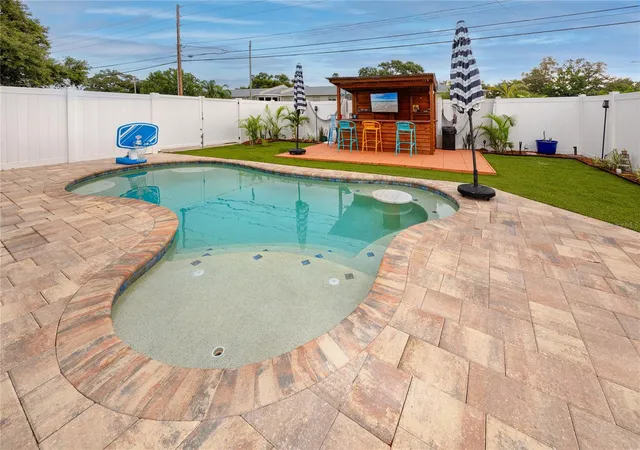 5th image of 6200 52Nd Ave N, Saint Petersburg, FL 33709 | MLS# TB8535356