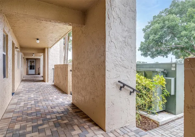 2nd image of 90 S Highland Ave, TARPON SPRINGS, FL 34689