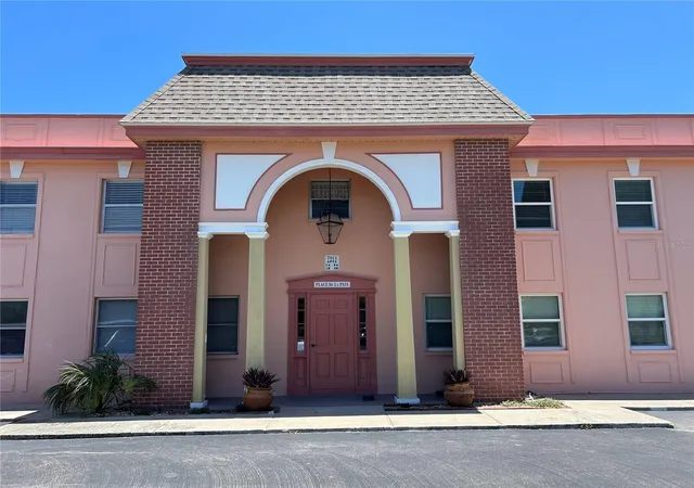 1st image of 7011 Pl De La Paix #1A, St Petersburg, FL 33707 | MLS# TB8535368