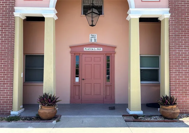 2nd image of 7011 Pl De La Paix #1A, St Petersburg, FL 33707 | MLS# TB8535368