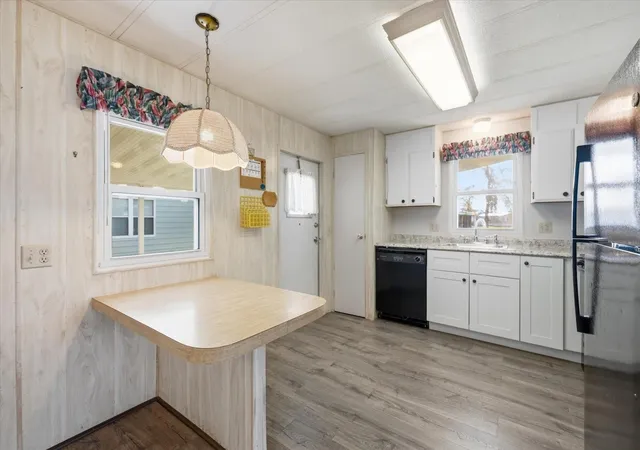 3rd image of 129 Nautical Dr, North Port, FL 34287 | MLS# N6145244