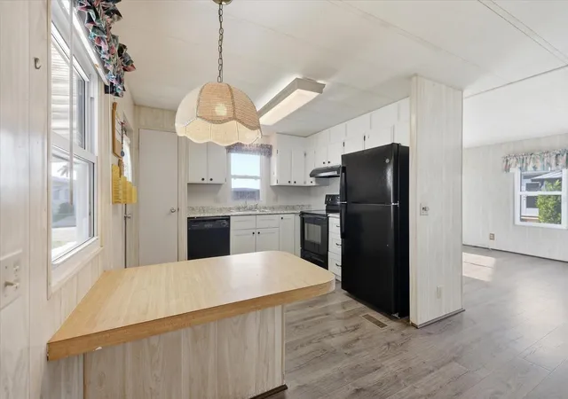 5th image of 129 Nautical Dr, North Port, FL 34287 | MLS# N6145244