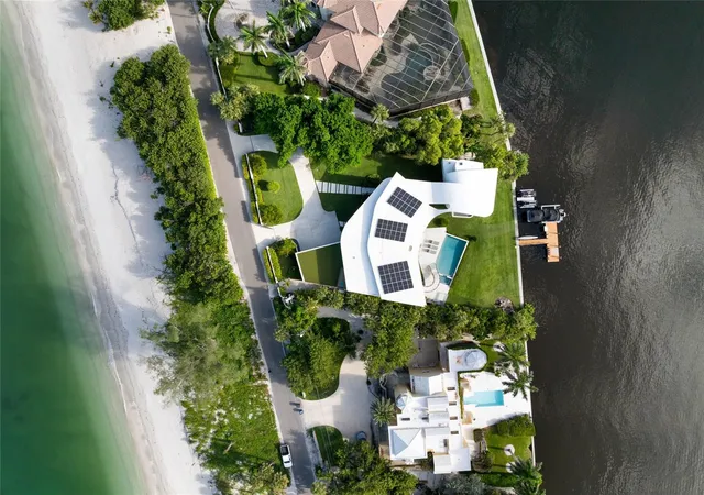 Photo 3 of Single family home for sale at 1716 Casey Key Rd, Nokomis, FL 34275 | MLS# A4701919 | Listing updated on 2026-10-09