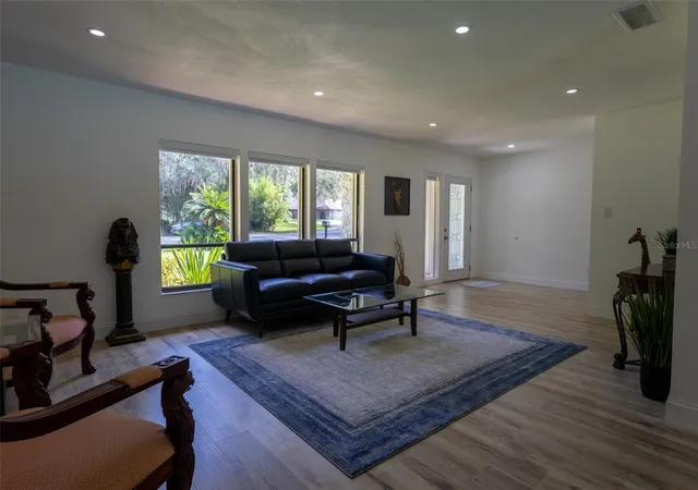 Photo 4 of Single family home for sale at 4026 Tenita Dr, Winter Park, FL 32792 | MLS# O6430278 | Listing updated on 2026-08-14