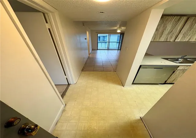 Photo 4 of Sale Pending at 5038 Ter Palms Cir #202, Tampa, FL 33617 | MLS# TB8535376 | Listing updated on 2026-08-09