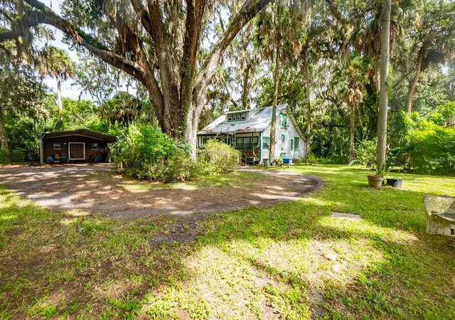 Photo 1 of Single family home for sale at 104 W Louis Broer Rd, East Palatka, FL 32131 | MLS# FC320398 | Listing updated on 2026-08-04