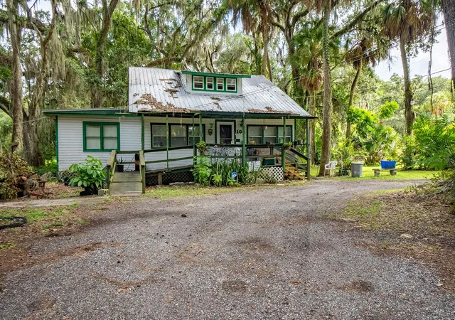 Photo 3 of Single family home for sale at 104 W Louis Broer Rd, East Palatka, FL 32131 | MLS# FC320398 | Listing updated on 2026-08-04
