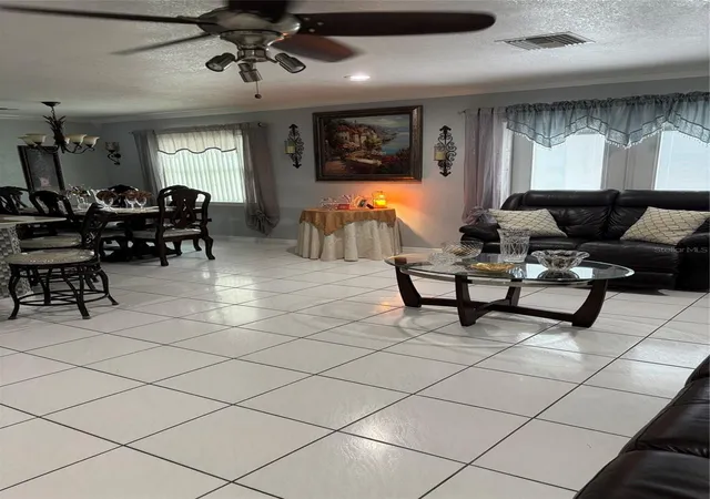 Photo 4 of Single family home for sale at 5450 Gambier Ct, Orlando, FL 32839 | MLS# O6430286 | Listing updated on 2026-08-06