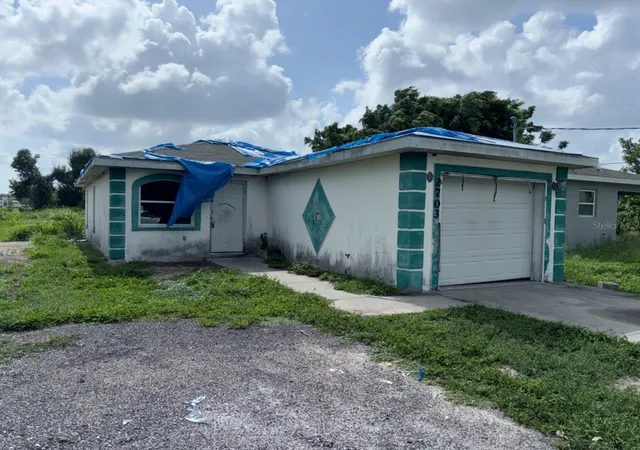 1st image of 2703 1st Ave E, Palmetto, FL 34221 | MLS# TB8535380