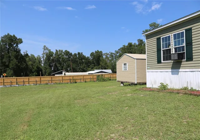 3rd image of 9521 Ne 66Th Ln, Bronson, FL 32621 | MLS# GC542435