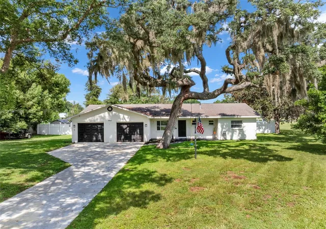 Photo 1 of Single family home for sale at 1002 Kay Jean Dr, Valrico, FL 33594 | MLS# TB8535388 | Listing updated on 2026-09-25