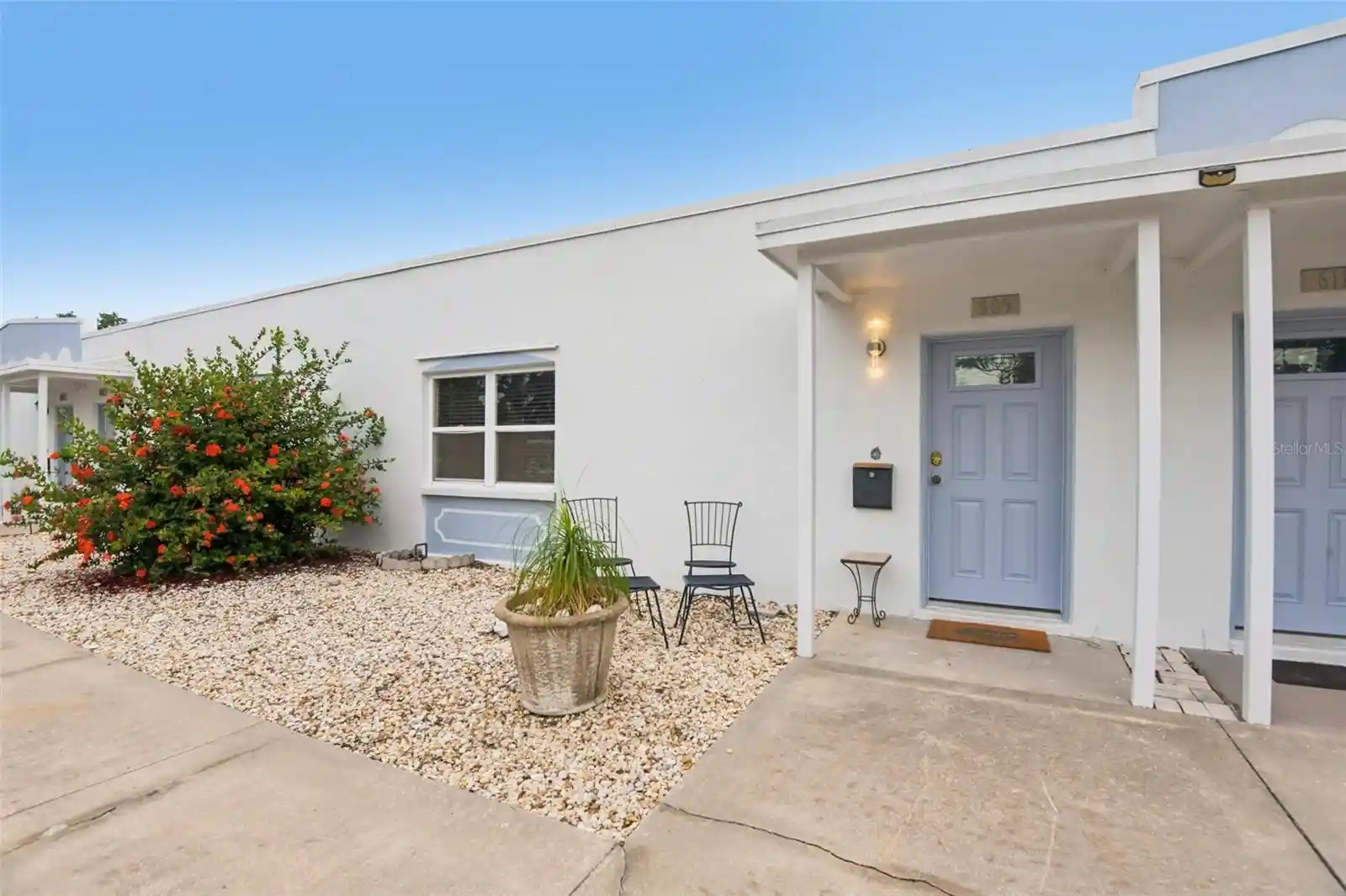 Listing Photo 2 - Condo for sale in 609 Westwinds Dr located at 609 Westwinds Dr, PALM HARBOR, FL 34683 - Unit 609 Westwinds Dr
