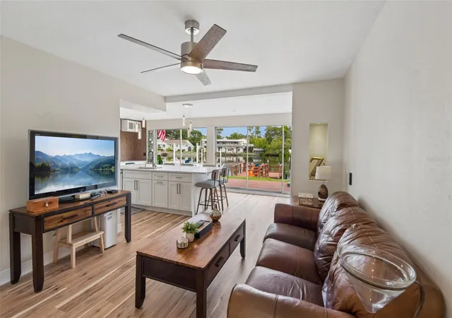 4th image of 609 Westwinds Dr, PALM HARBOR, FL 34683