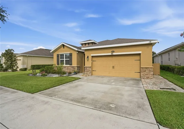 4th image of 632 E Victoria Trails Blvd, Deland, FL 32724 | MLS# V4950525