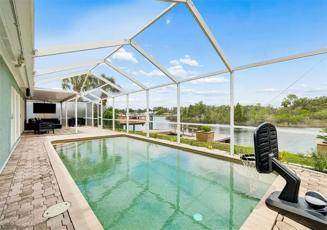 4th image of 1166 Chancellor Dr, Holiday, FL 34690 | MLS# W7888226