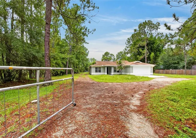 Photo 2 of Single family home for sale at 27526 Green Willow Run, Zephyrhills, FL 33544 | MLS# TB8535413 | Listing updated on 2026-10-05