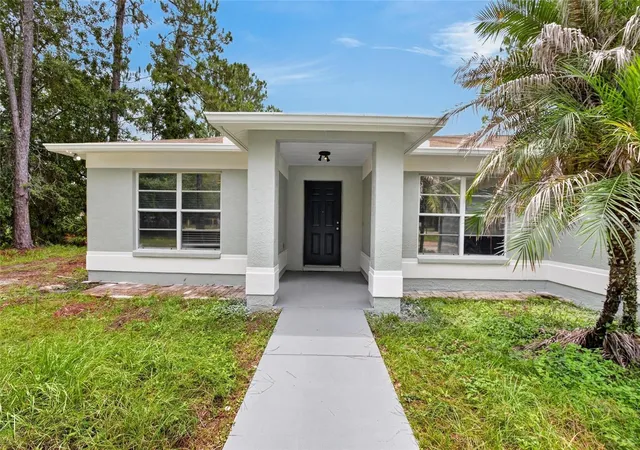 Photo 4 of Single family home for sale at 27526 Green Willow Run, Zephyrhills, FL 33544 | MLS# TB8535413 | Listing updated on 2026-10-05