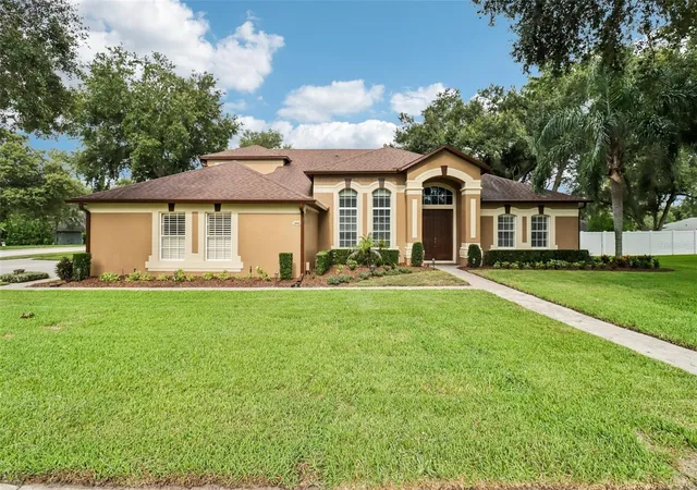 4th image of 2947 Cedar Crest Dr, Apopka, FL 32712 | MLS# O6430337