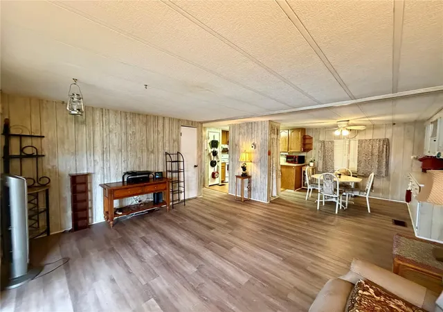 2nd image of 5301 Algeria Ct, Bradenton, FL 34207 | MLS# A4701937