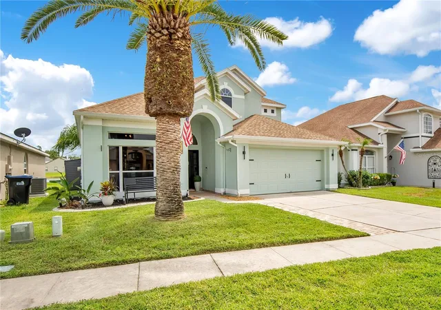 Photo 4 of Sale Pending at 510 Hardwood Cir, Orlando, FL 32828 | MLS# O6430345 | Listing updated on 2026-08-25