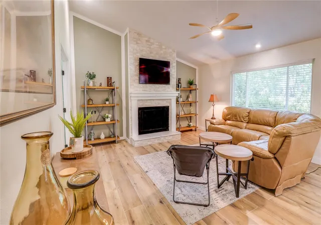 Photo 3 of Single family home for sale at 2261 Charlotte Dr, Longwood, FL 32779 | MLS# O6430346 | Listing updated on 2026-09-11