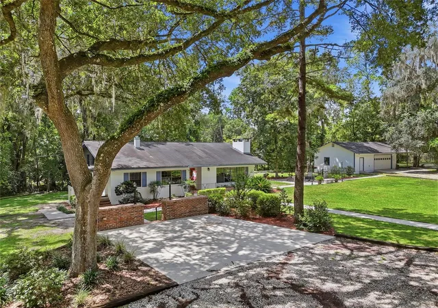 Photo 2 of Single family home for sale at 2817 Nw 31st Avenue, Gainesville, FL 32605 | MLS# GC542441 | Listing updated on 2026-09-23