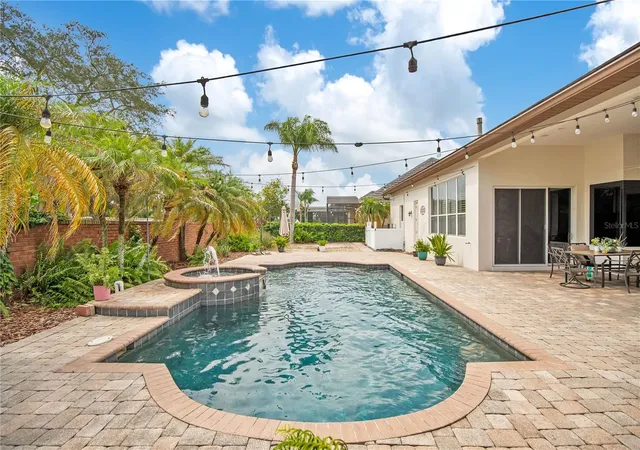 Photo 3 of Single family home for sale at 1623 Conway Isle Cir, Belle Isle, FL 32809 | MLS# O6430352 | Listing updated on 2026-09-21