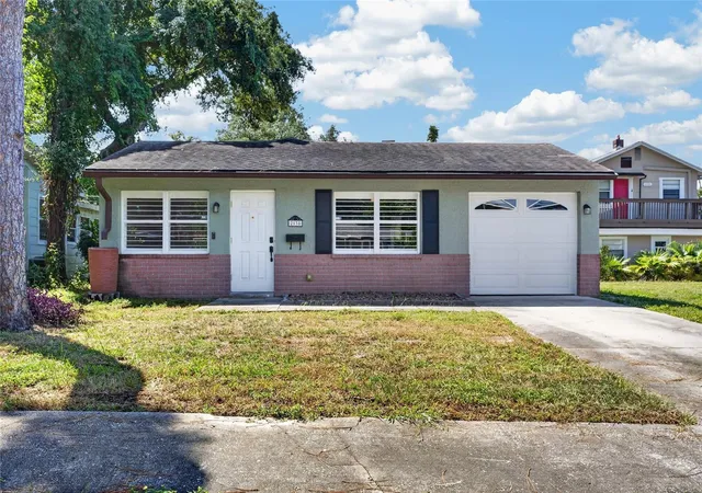 Photo 1 of Single family home for sale at 2138 7th Avenue N, Saint Petersburg, FL 33713 | MLS# TB8535445 | Listing updated on 2026-10-22