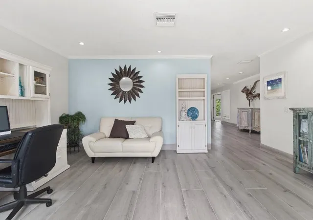2nd image of 810 25th Ave W, Palmetto, FL 34221 | MLS# TB8535446