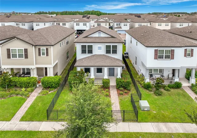 Photo 3 of Single family home for sale at 1549 Astoria Arbor Ln, Orlando, FL 32824 | MLS# C7529157 | Listing updated on 2026-09-24