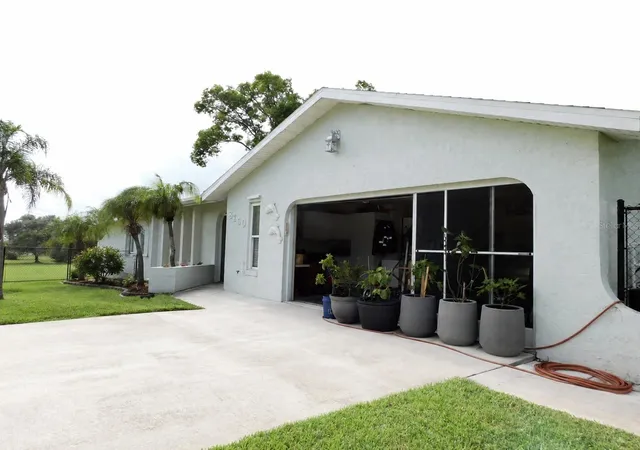 Photo 2 of Single family home for sale at 8750 SW Liverpool Rd, Arcadia, FL 34269 | MLS# C7529158 | Listing updated on 2026-08-31