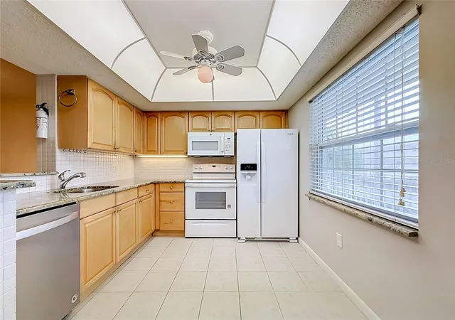 4th image of 952 Virginia St #207, Dunedin, FL 34698 | MLS# TB8535459