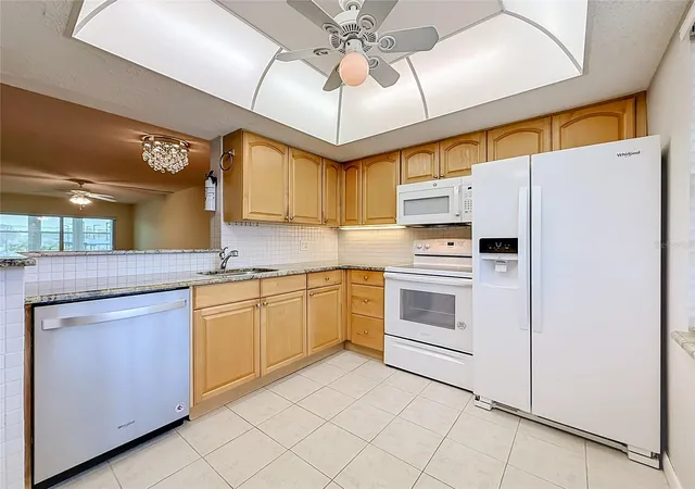 5th image of 952 Virginia St #207, Dunedin, FL 34698 | MLS# TB8535459