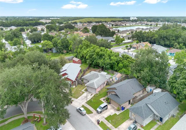 Photo 2 of Sale Pending at 3917 Natchez Tr Dr, Saint Cloud, FL 34769 | MLS# S5154928 | Listing updated on 2026-08-21