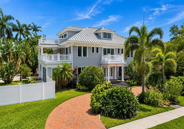 3rd image of 403 Magnolia Dr, Clearwater, FL 33756 | MLS# TB8535473
