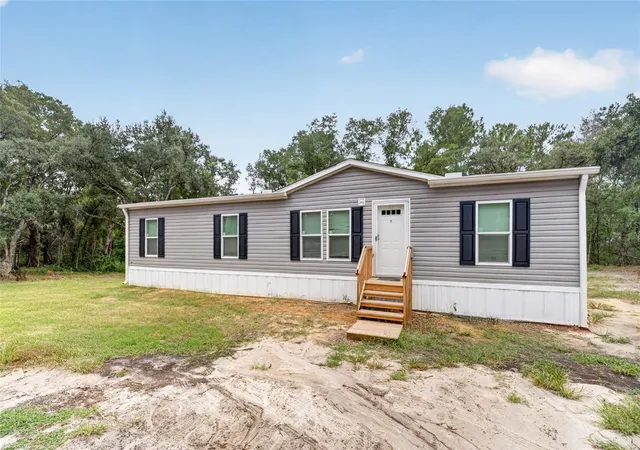 1st image of 259 Oak St, Hawthorne, FL 32640 | MLS# OM729695