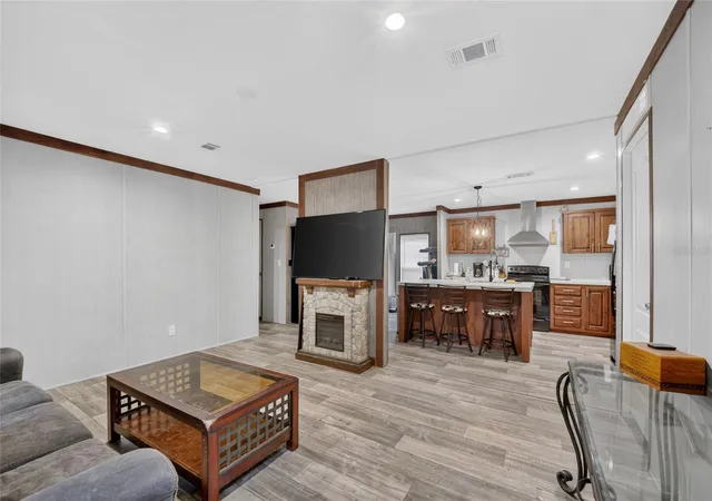 5th image of 259 Oak St, Hawthorne, FL 32640 | MLS# OM729695