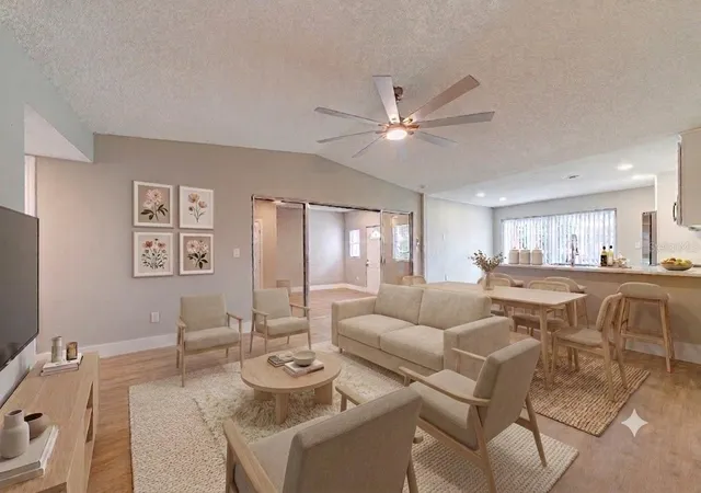 Photo 4 of Sale Pending at 1100 Calanda Ave, Orlando, FL 32807 | MLS# O6430381 | Listing updated on 2026-08-14