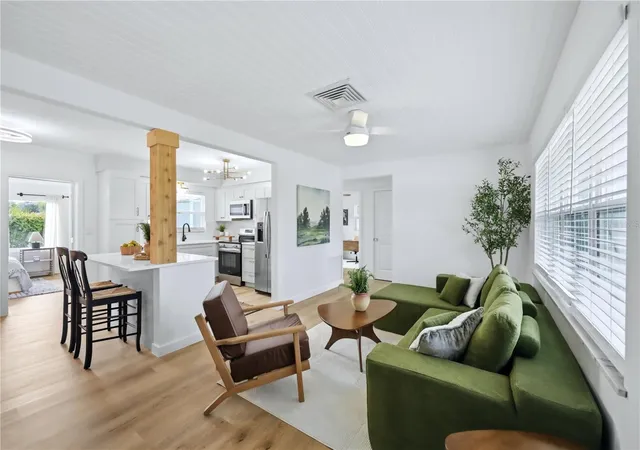 2nd image of 6103 Carlton Ave, Sarasota, FL 34231 | MLS# A4701953