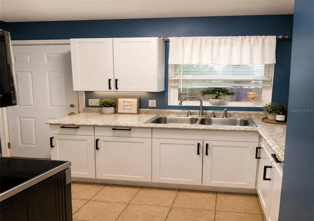 5th image of 6160 Strawflower Pl, Jacksonville, FL 32209 | MLS# O6430387