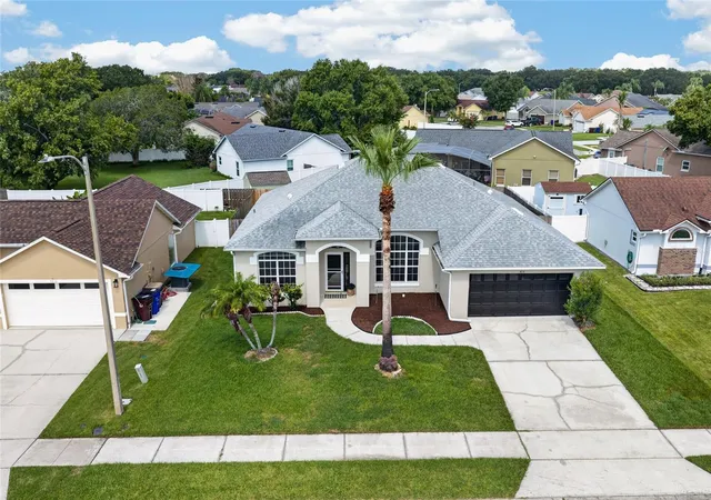 Photo 3 of Single family home for sale at 3832 Blackberry Cir, Saint Cloud, FL 34769 | MLS# S5154932 | Listing updated on 2026-08-04
