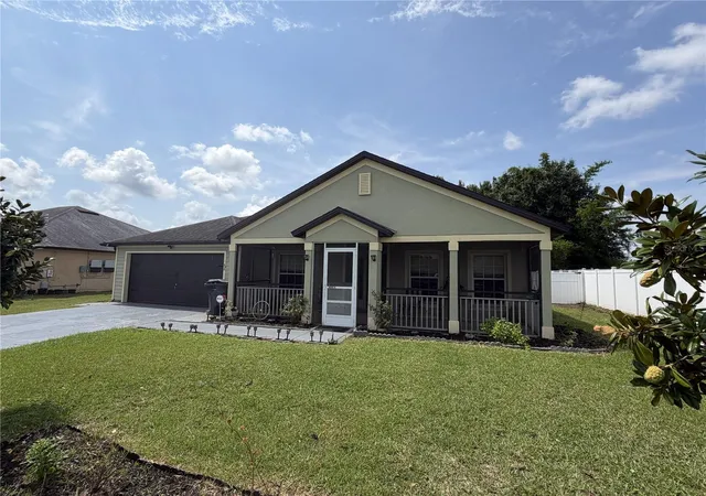 Photo 3 of Single family home for sale at 426 Bar Ct, Kissimmee, FL 34759 | MLS# TB8535483 | Listing updated on 2026-10-07