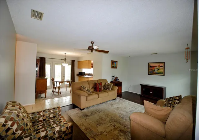 Photo 3 of Sale Pending at 935 Kimball Rd, Venice, FL 34293 | MLS# N6145246 | Listing updated on 2026-08-13