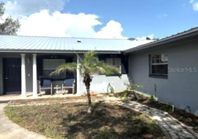 Photo 3 of Single family home for sale at 7427 Fordham Ct, Orlando, FL 32807 | MLS# O6430396 | Listing updated on 2026-10-05