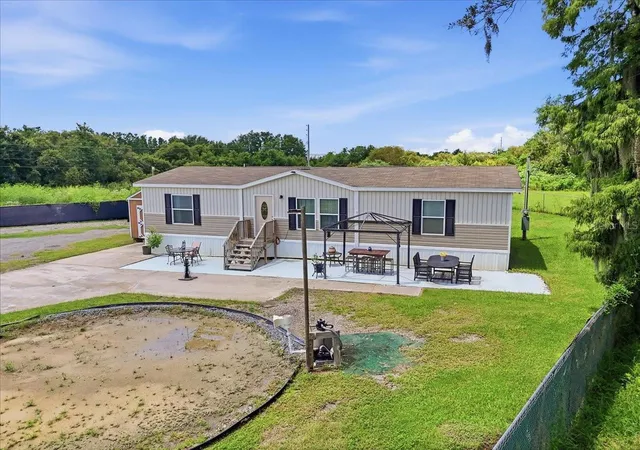 5th image of 2531 Dawn Heights Dr, Lakeland, FL 33801 | MLS# L4964001
