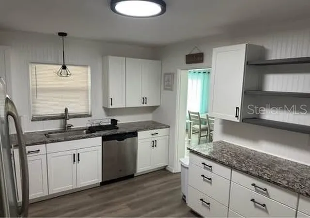 4th image of 2404 52Nd Avenue Dr W #1 & 2, Bradenton, FL 34207 | MLS# A4701960